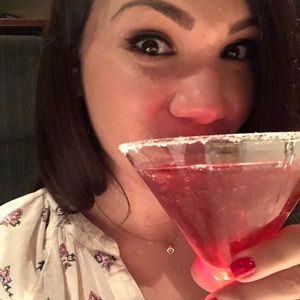 Meet your Posher, Jacqueline